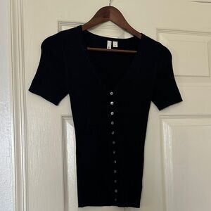NWOT Anthropolgie Moth Black V-Neck Button-Up Women's Top